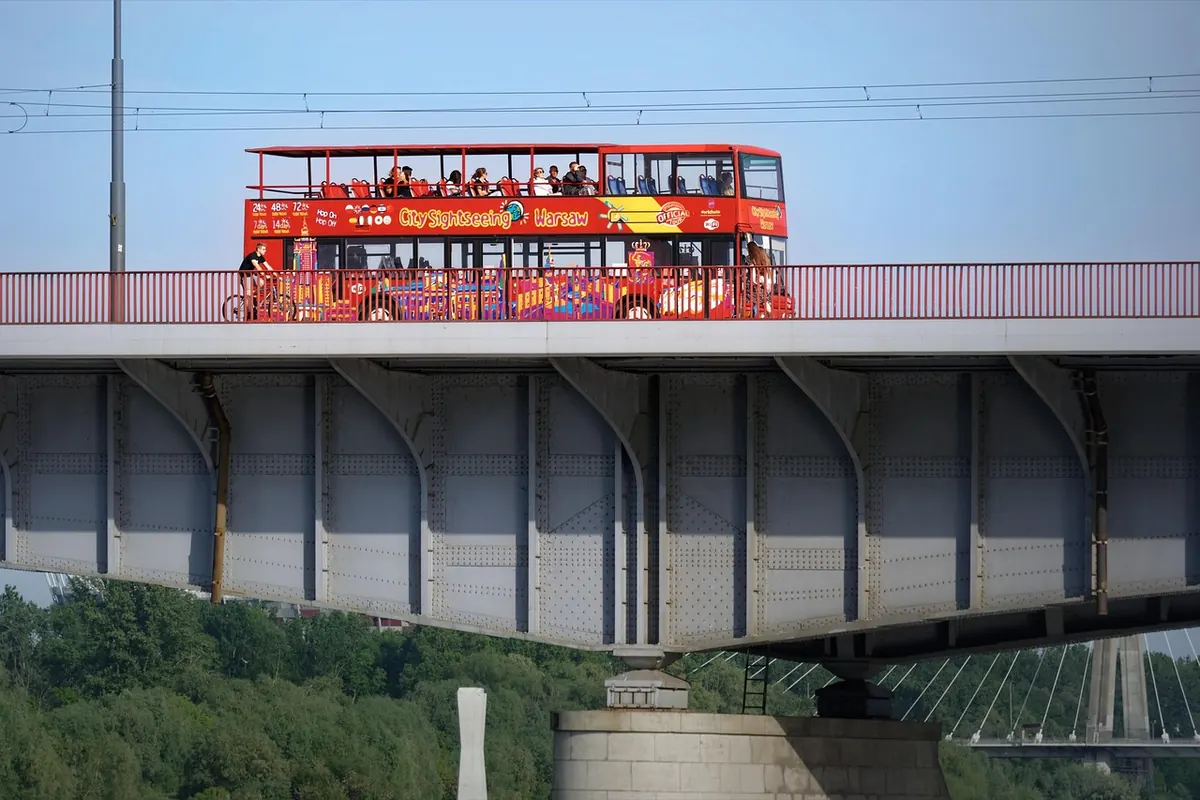 How to Choose the Best Seat on a Double-Decker Bus